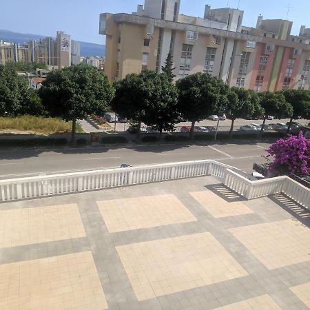 Ac Apartment With 2 Bedrooms And 2 Bathrooms-Free Private Parking Спліт Екстер'єр фото