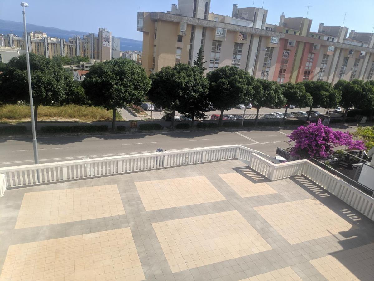 Ac Apartment With 2 Bedrooms And 2 Bathrooms-Free Private Parking Спліт Екстер'єр фото